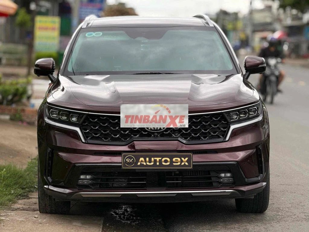 KIA Sorento Signature Full Dầu 2022 - 4v km Đỏ mận