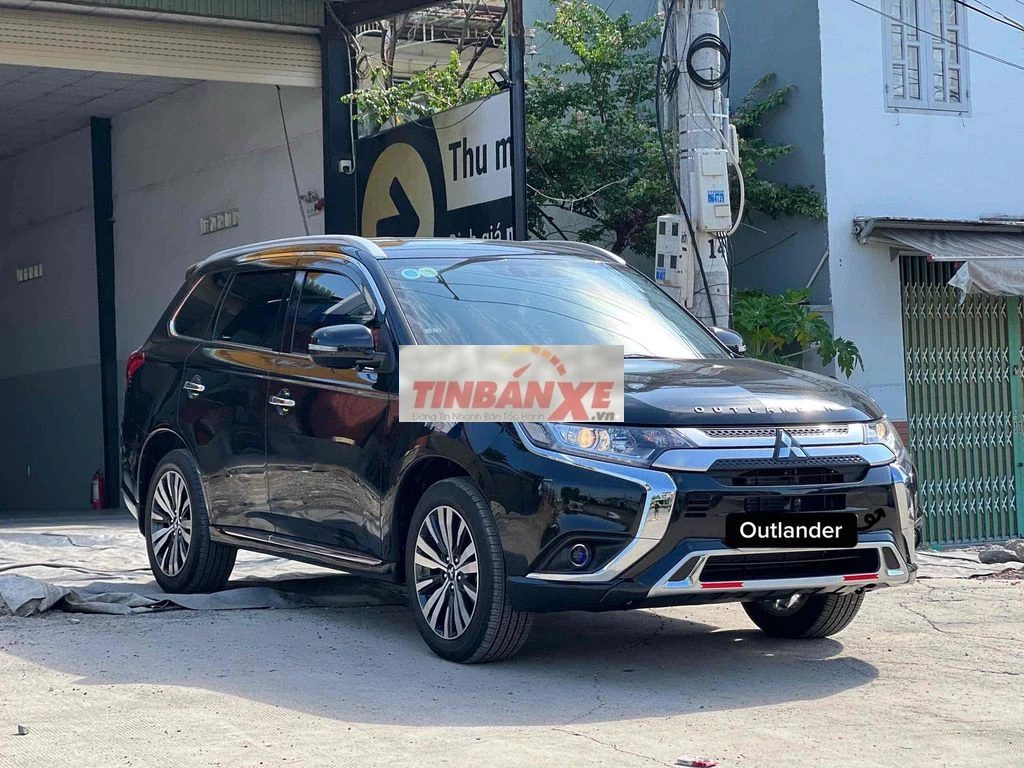 Mitsubishi Outlander 2023 2.0 CVT Đen