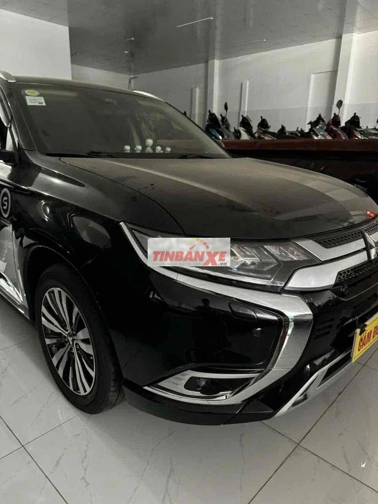 Mitsubishi Outlander 2023 Đen Tự động