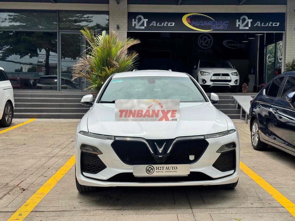 VinFast Lux A Base 2019 Trắng 48.000 km