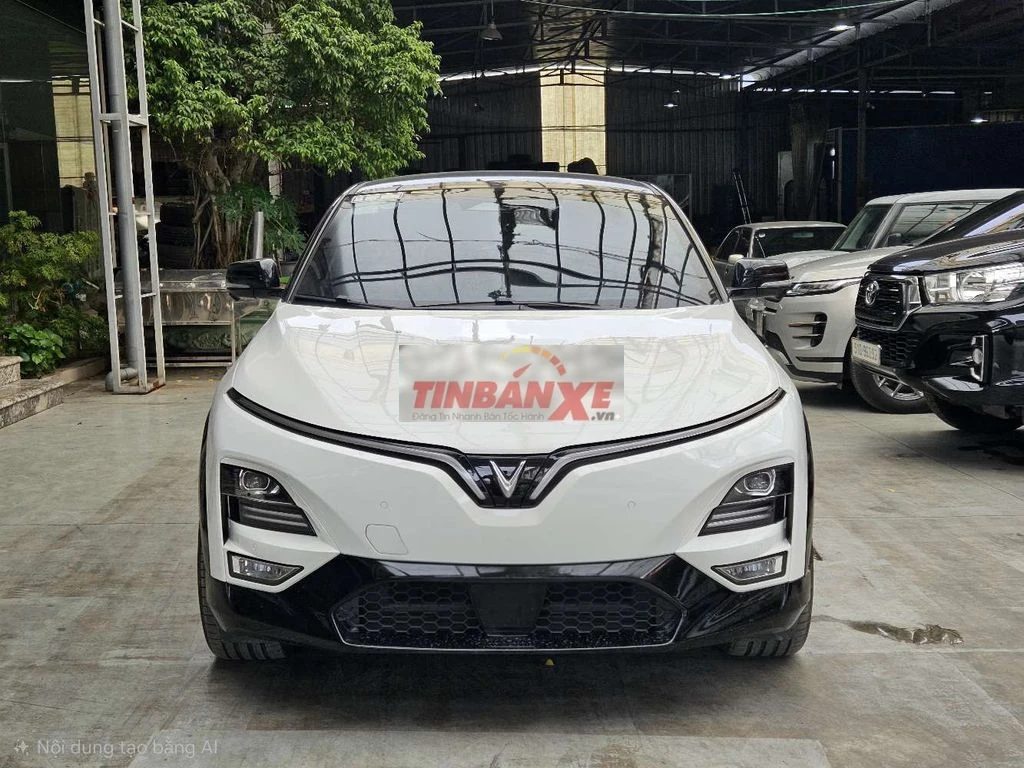 Vinfast VF6 Plus 2026 Trắng, sạc không giới hạn.