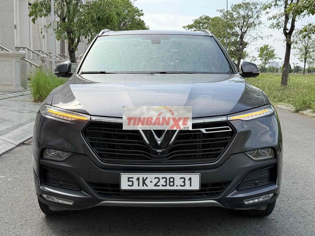 VinFast Lux SA 2.0Turbo 2022 một chủ xe đẹp đi ít