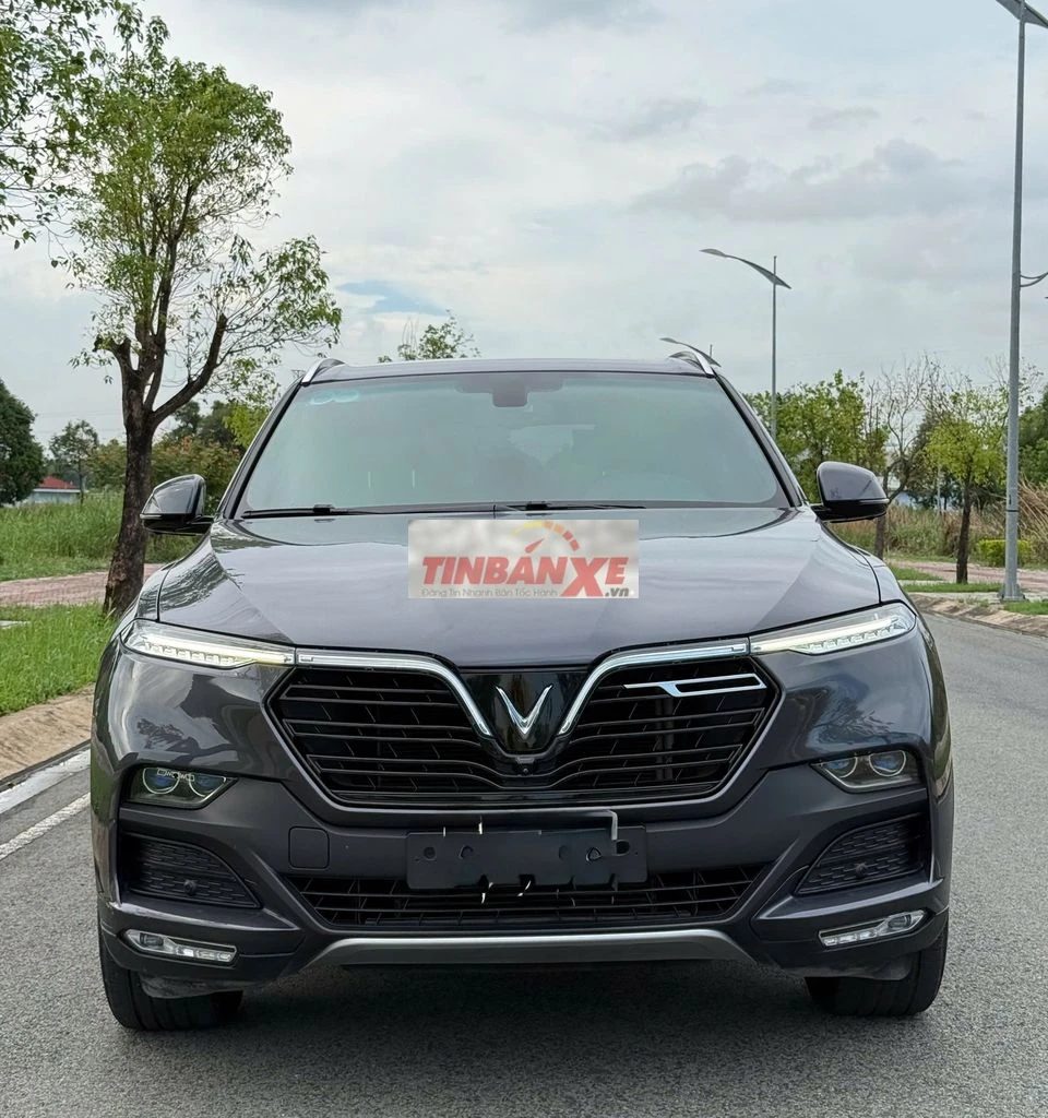 VinFast lux sa 2.0 2022 xám 52.000 km-xe siêu đẹp