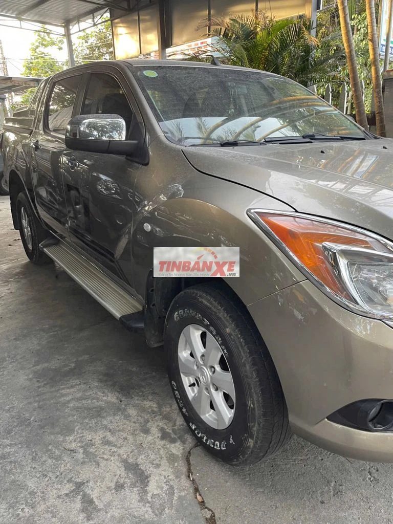 Mazda BT-50 2013 Số sàn Nâu