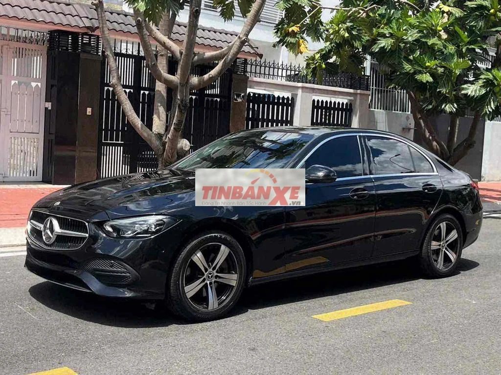 Mercedes-Benz C200 Avantgarde 2022 Đen 20.000 km