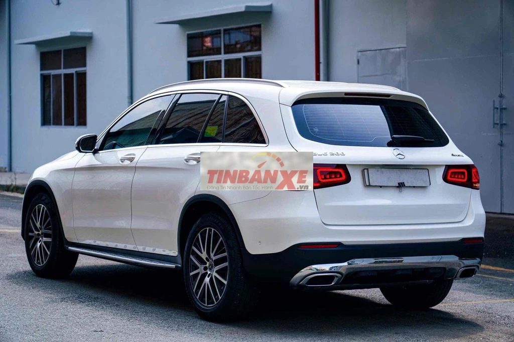 Mercedes-Benz GLC200 2022 Trắng 70.000 km