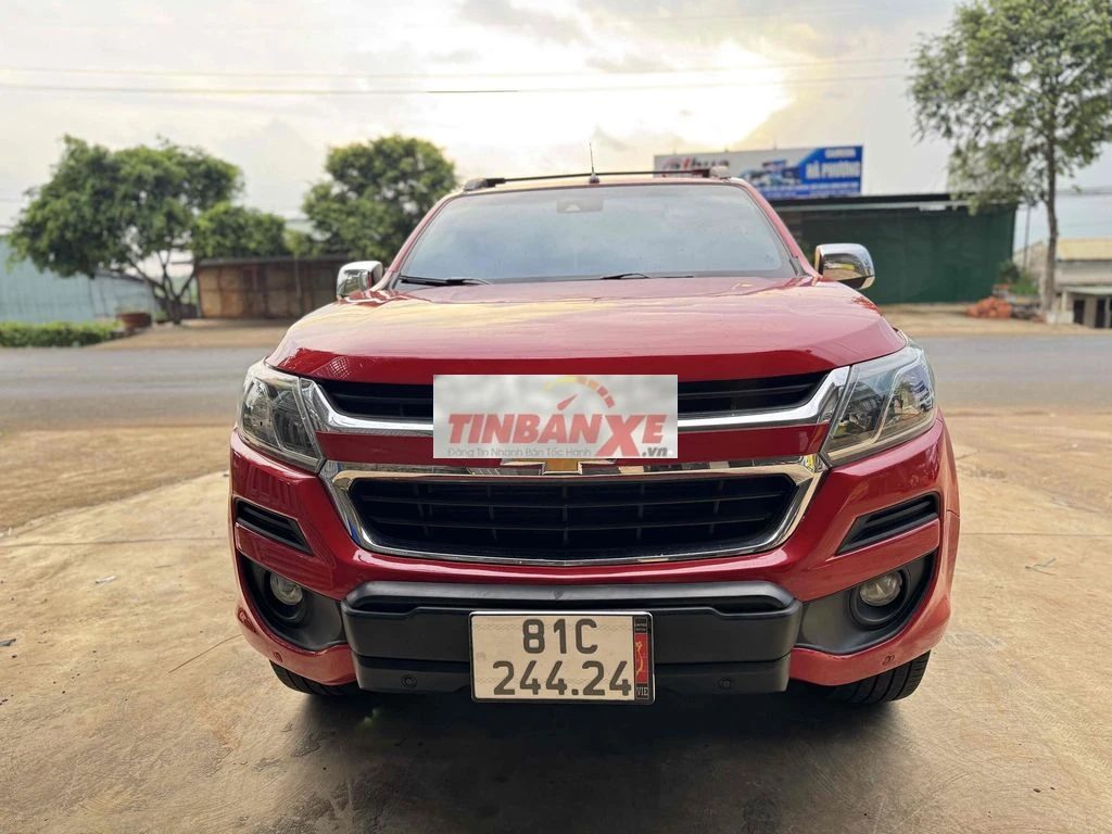 Chevrolet Colorado High Country Đỏ