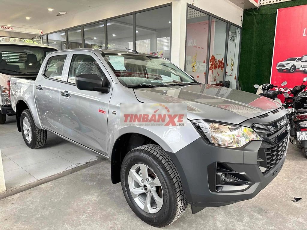 Isuzu D-Max 2 cầu số sàn UTZ 2026