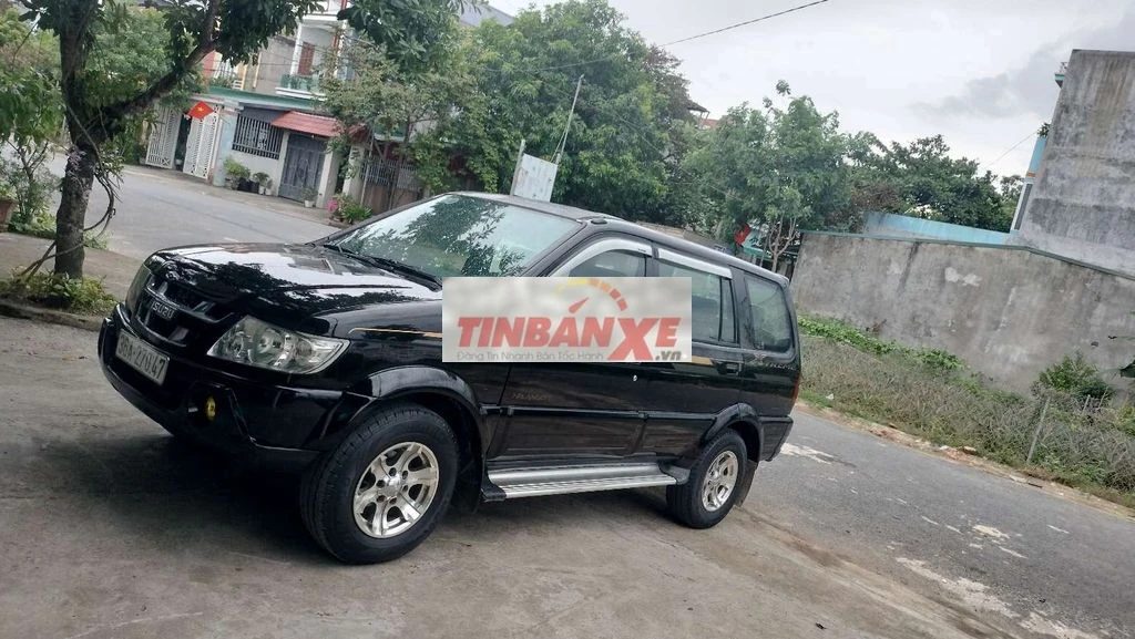 Isuzu máy dầu 7 chỗ