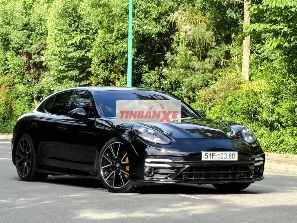 Porsche Panamera Turbo V8 4.8L Twin-Turbo Đen
