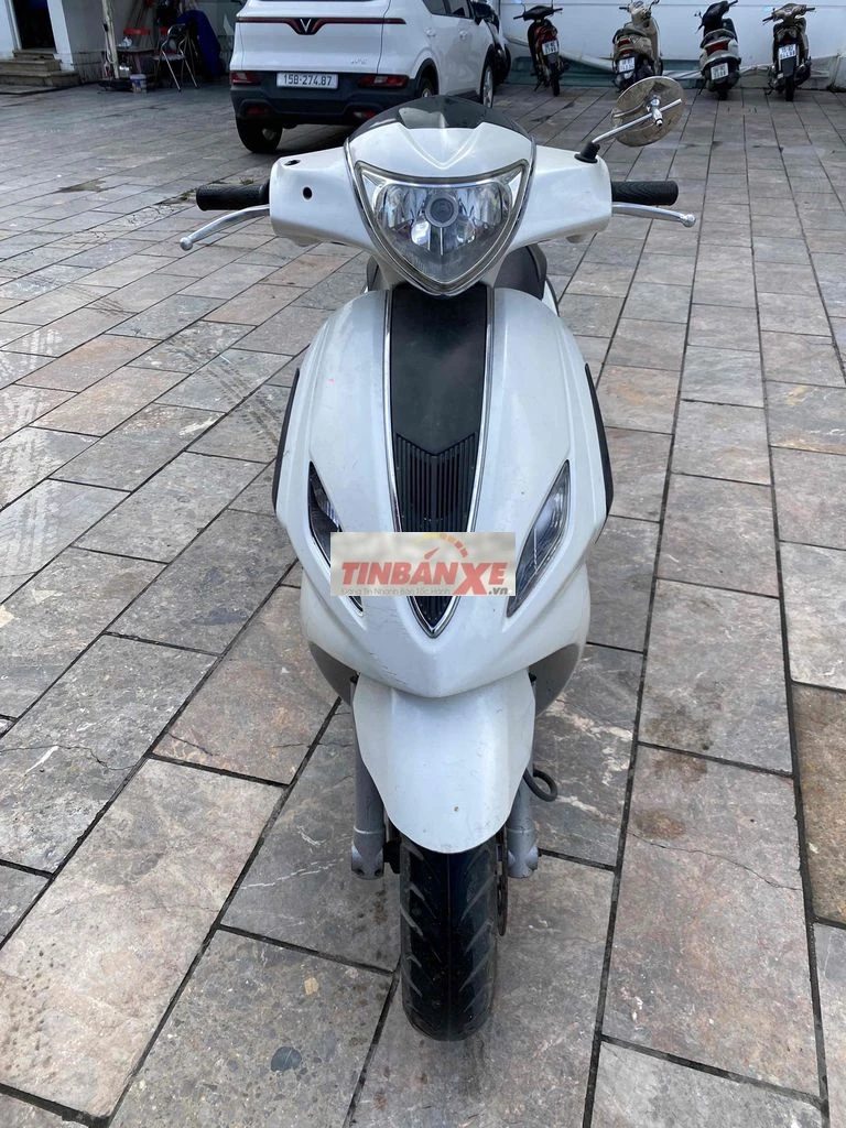 Piaggio Fly 2011 Trắng