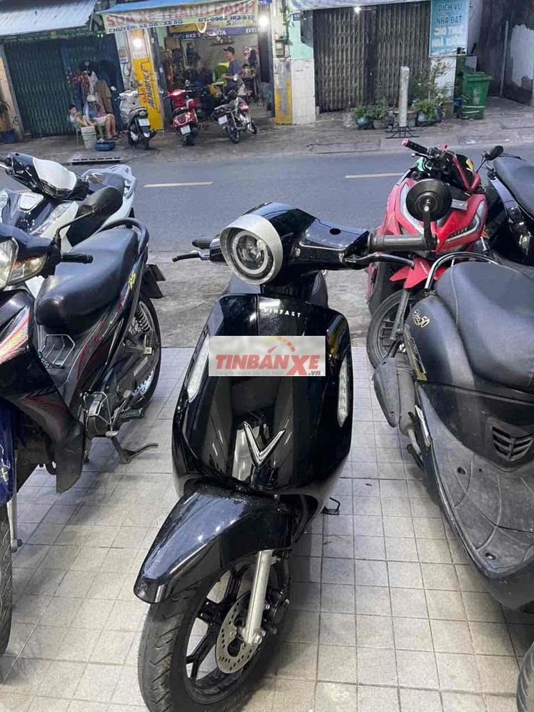 Xe máy điện Evo Max Đen