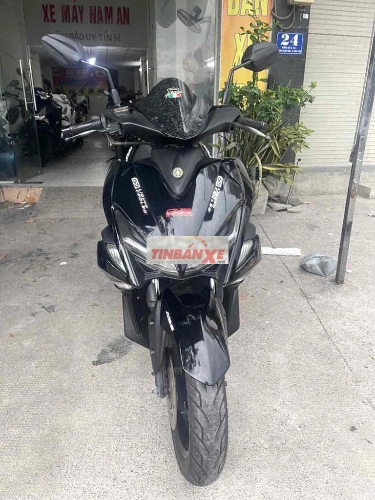 Yamaha Aerox Thể thao màu Đen chín chủ ký giấy