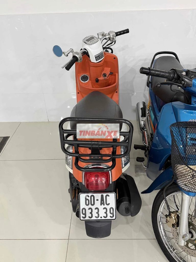 Yamaha Cuxi Cam Trắng