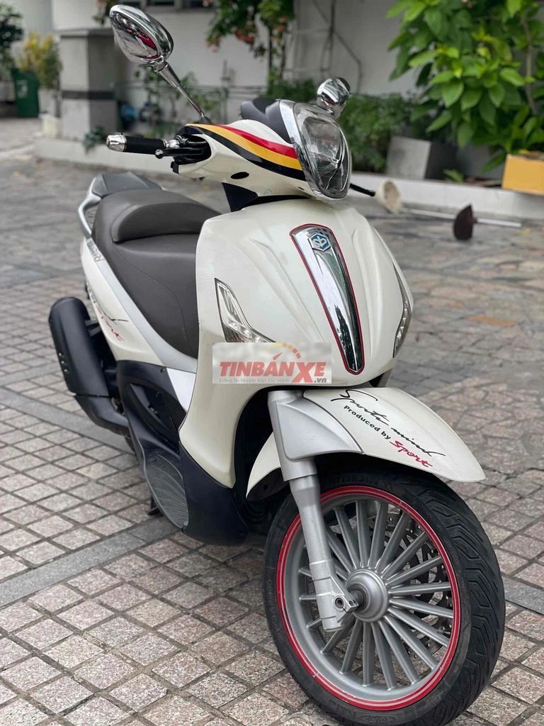 Vespa Beverly 2011 trả trc 9tr9 nhận xe
