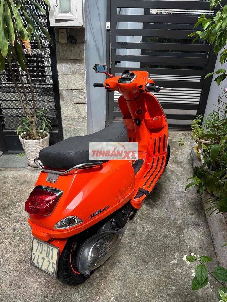 Piaggio Vespa S125 3vie 2014 Cam