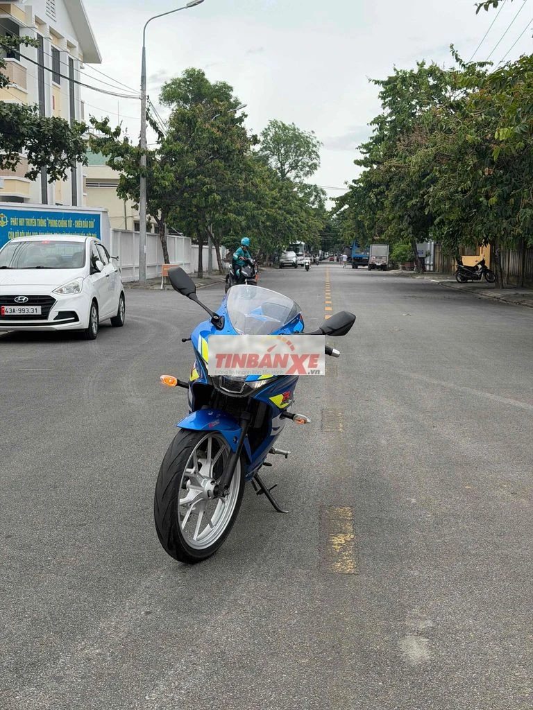 Suzuki GSX150R Xanh