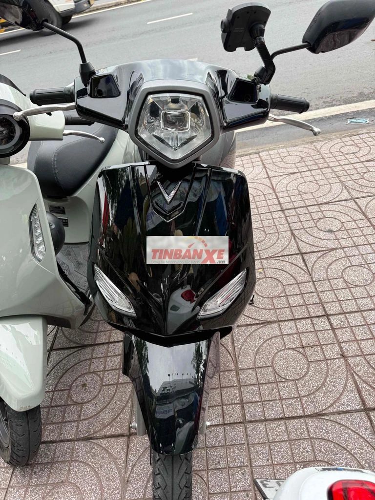 Xe máy điện VinFast Vento Đen 7273.9 km