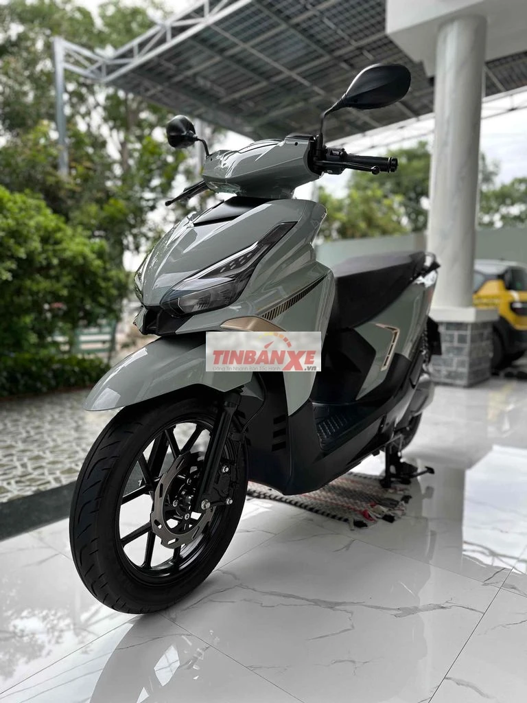Xe máy điện Yadea Velax 2025 Xám 7300 km