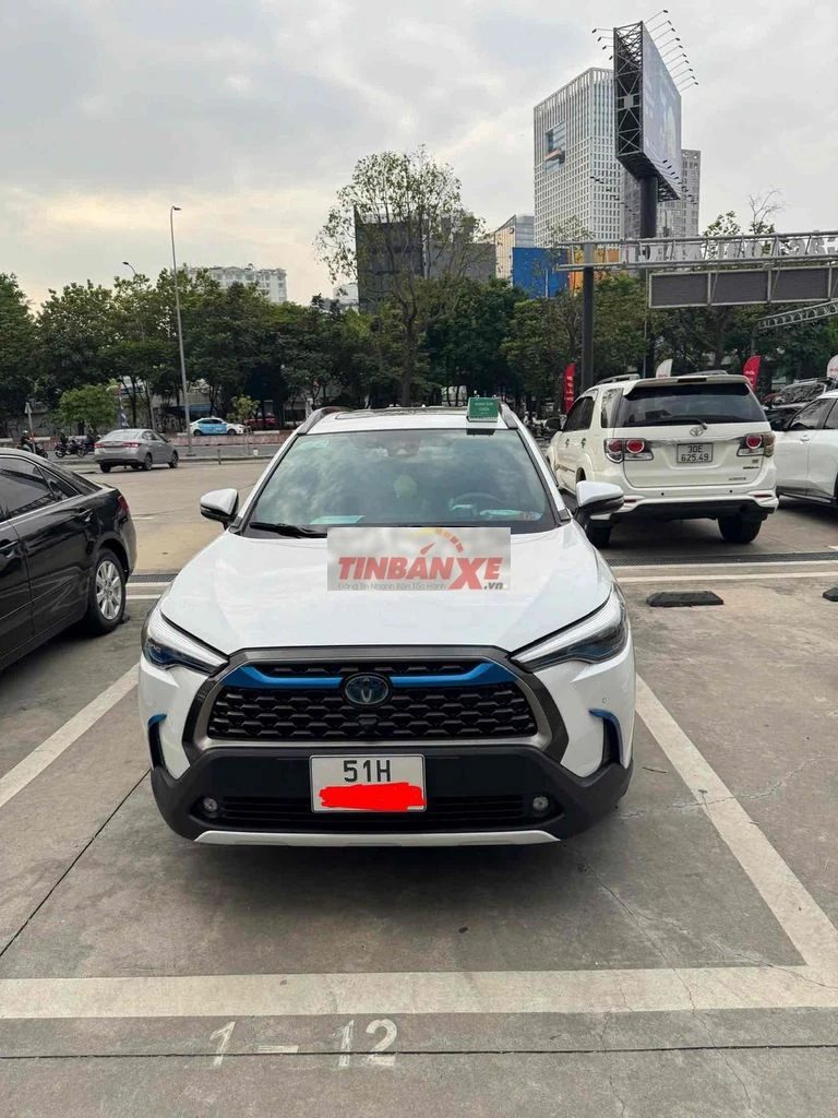 Toyota Cross HV 2021 Trắng 120.000 KM