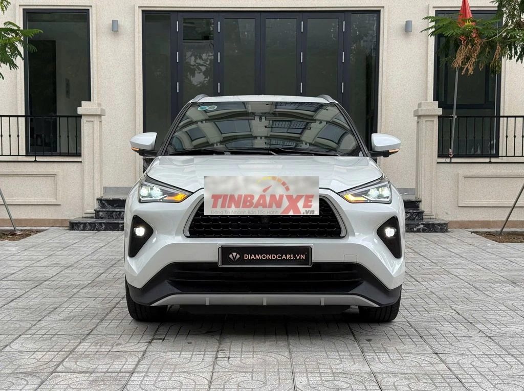 Toyota Yaris Cross 1.5L Trắng 5.000km