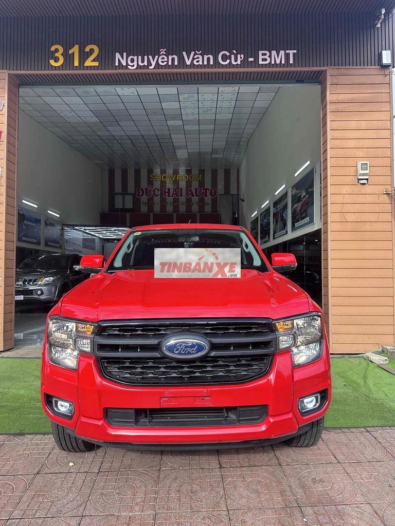 Ford Ranger XLS 2023 Tự động 6 cấp Đỏ