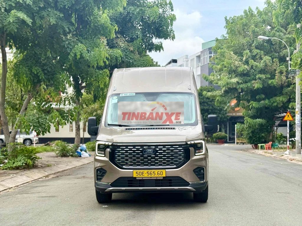 🔥Transit premium 1/2026 lướt 15000km bao test hãng