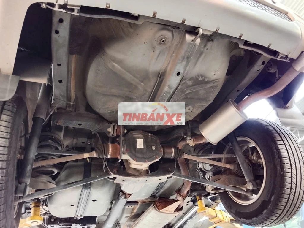 Ford Escape 2010 Vàng cát 102.460 km
