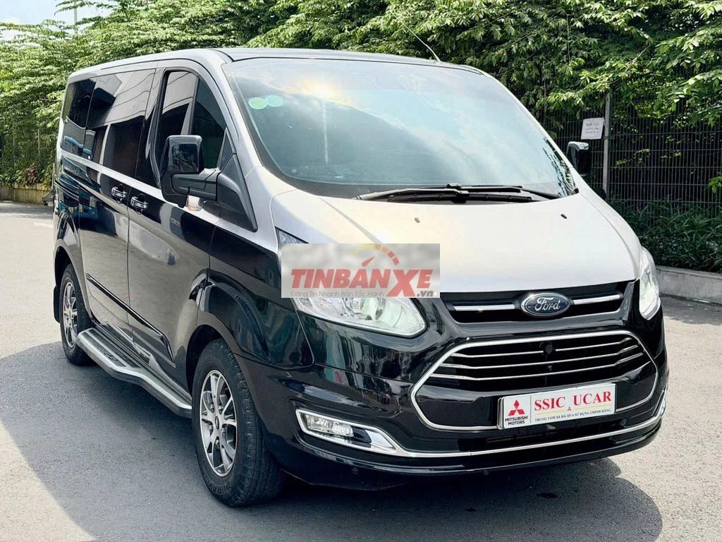 Ford Tourneo Titanium 2.***km Đen, Bạc