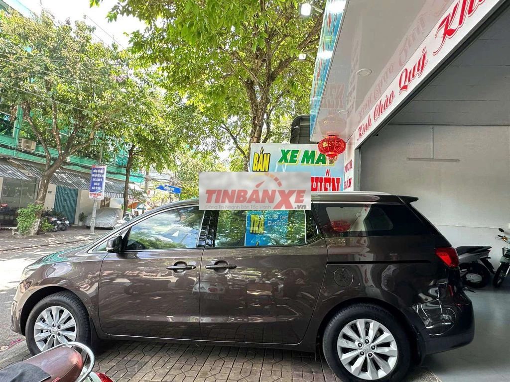 Kia Sedona 3.3 2015 nhập khẩu