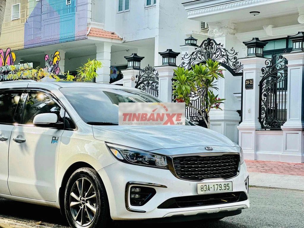 Kia Sedona Platinum 2018 Trắng
