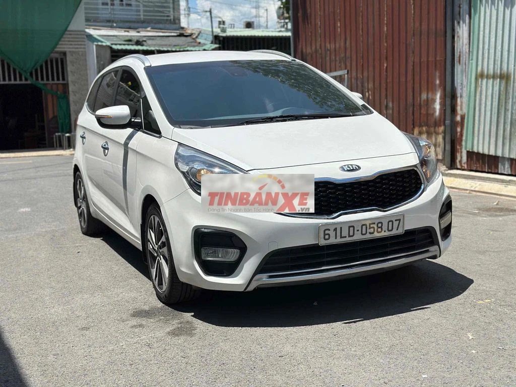 Kia Rondo 2018 Trắng Số tự động