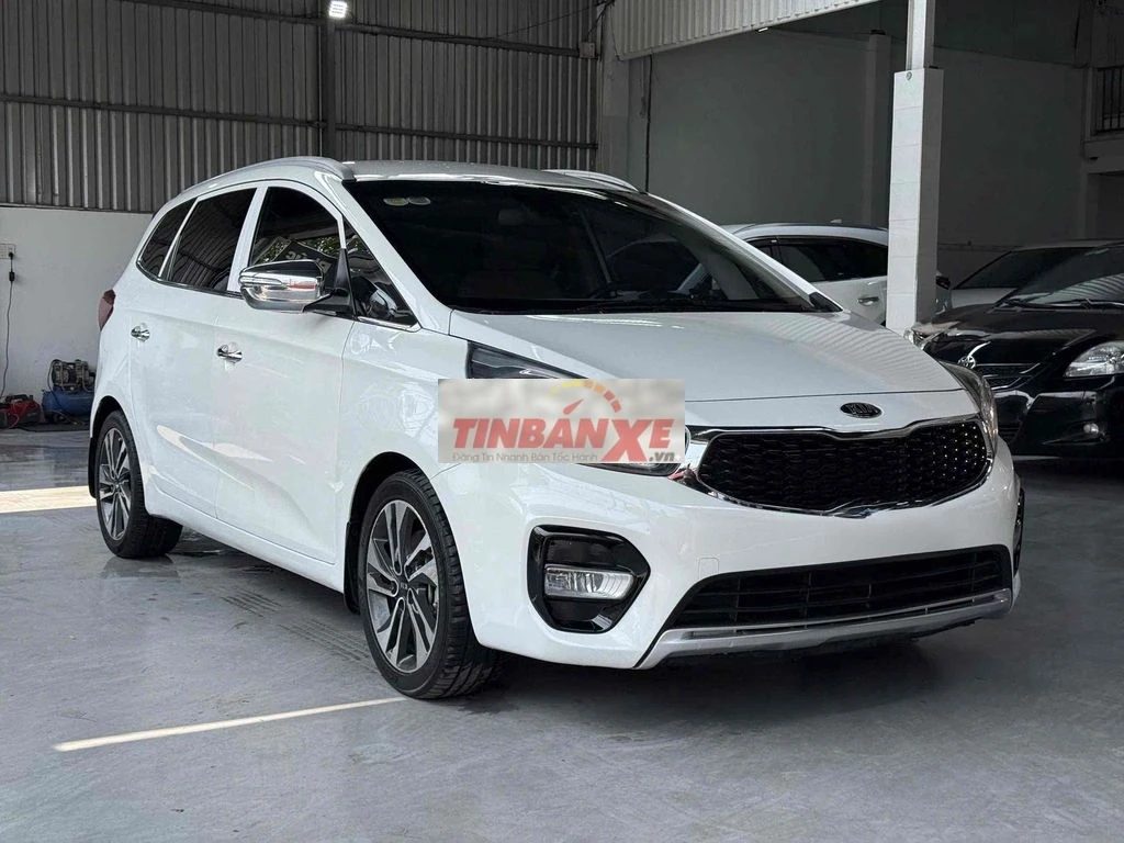 Kia Rondo 2020 2.0 GAT Deluxe Trắng 65.000 km