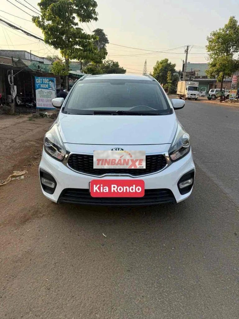 Kia Rondo 2018 MT,máy xăng,7 chỗ ngồi