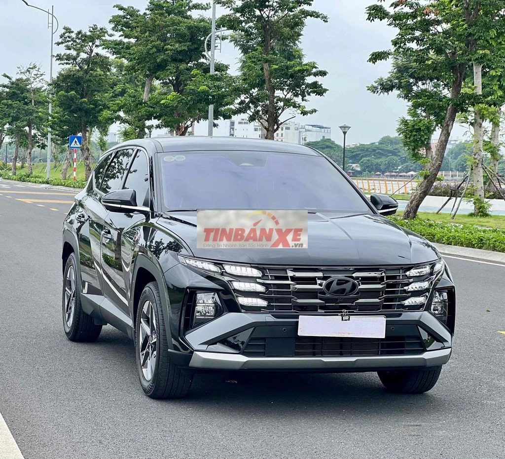 Bán Gấp Tucson 2.0L ĐB 2025 11.000 km full như mới