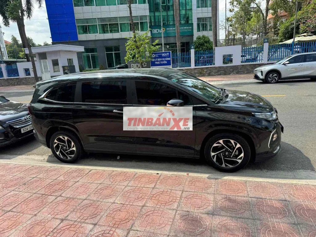 Hyundai Custin 2023 1.5 Đặc biệt 34000 km Đen