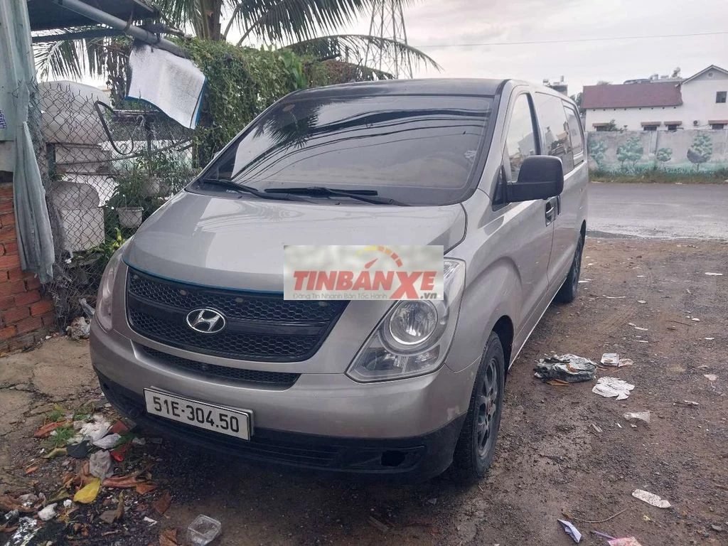 Hyundai Starex Van 6 chổ,2013 Số sàn Bạc