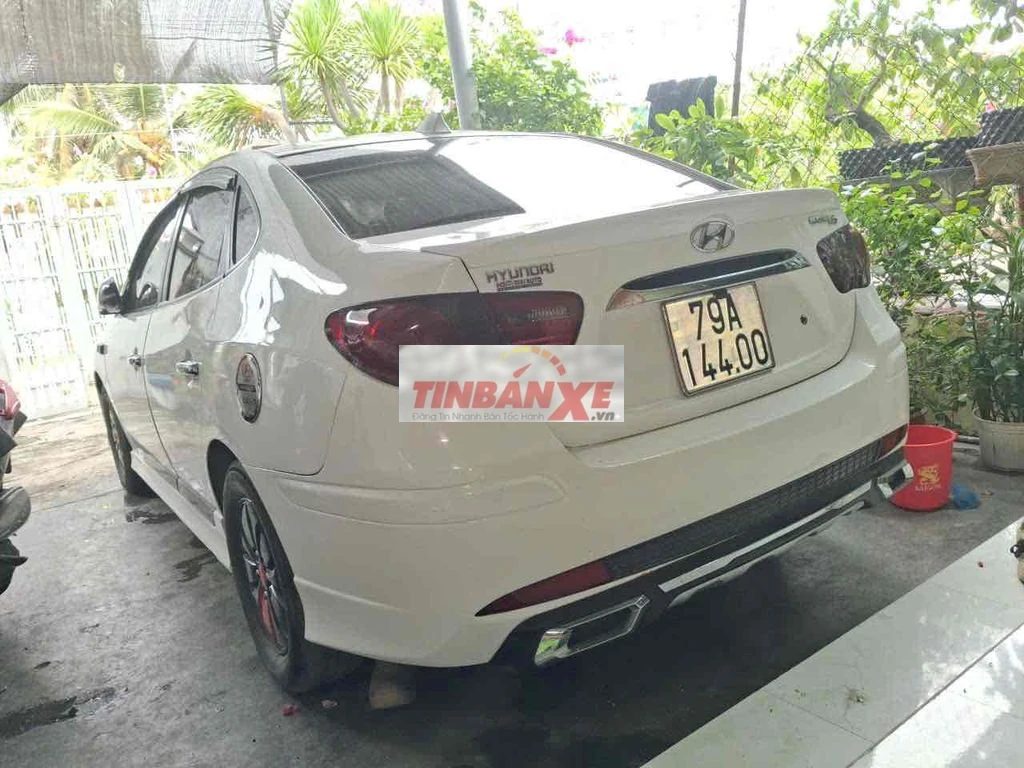 Hyundai Avante 2011 Trắng