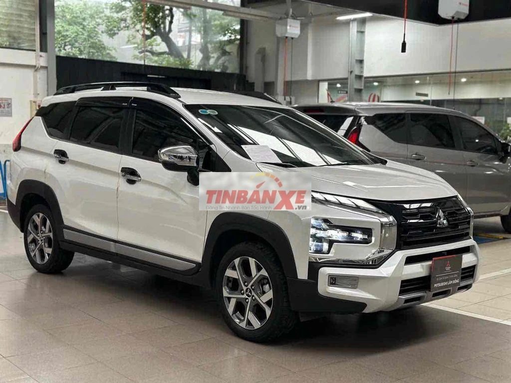 Mitsubishi Xpander Cross 2023 Trắng
