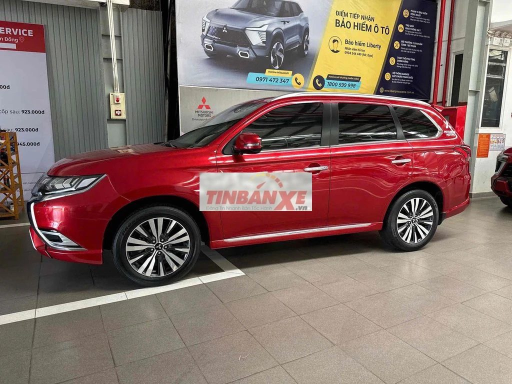 Mitsubishi Outlander Premium 2022 Đỏ 43.400 km