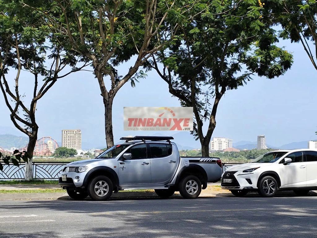 Chính chủ bán Mitsubishi Triton GLS 2009 Bạc 2 cầu