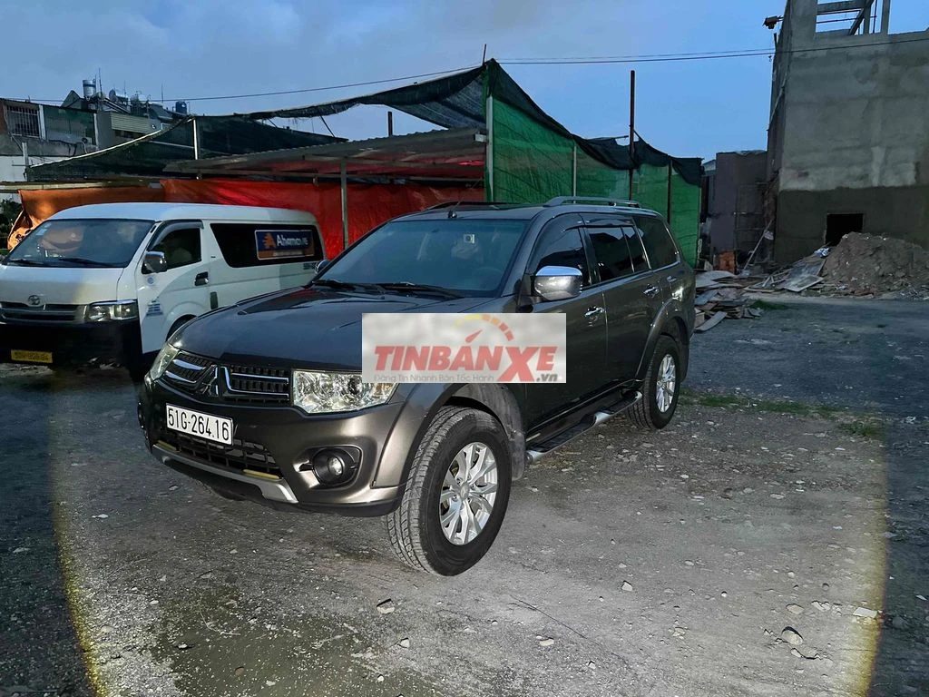 Mitsubishi Pajero Sport 2016 Số sàn Xám