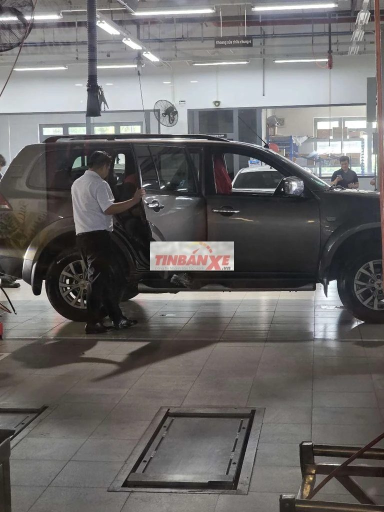 Mitsubishi Pajero Sport 2016 Nâu