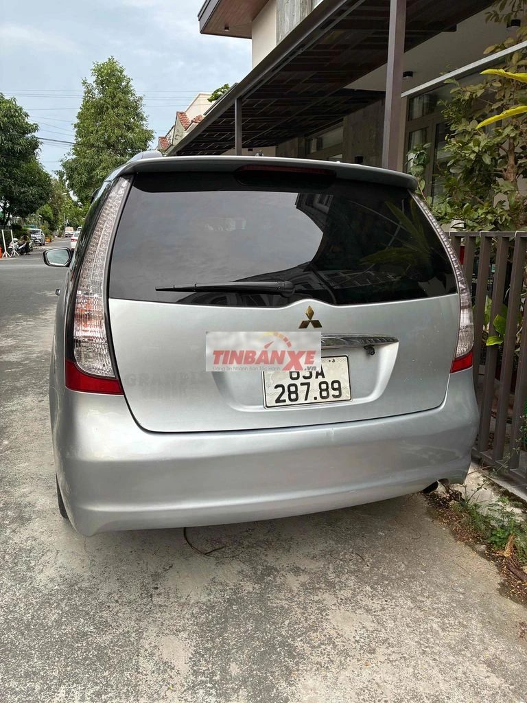 Mitsubishi Grandis 2009 Tự động Bạc