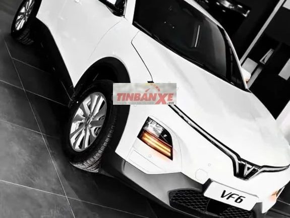Vinfast VF6 - xe sẵn giao ngay - 77 triệu nhận xe