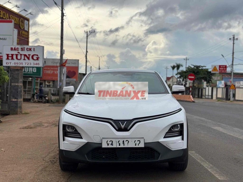 Vinfast VF 6 Eco 2025 Trắng 13000 km