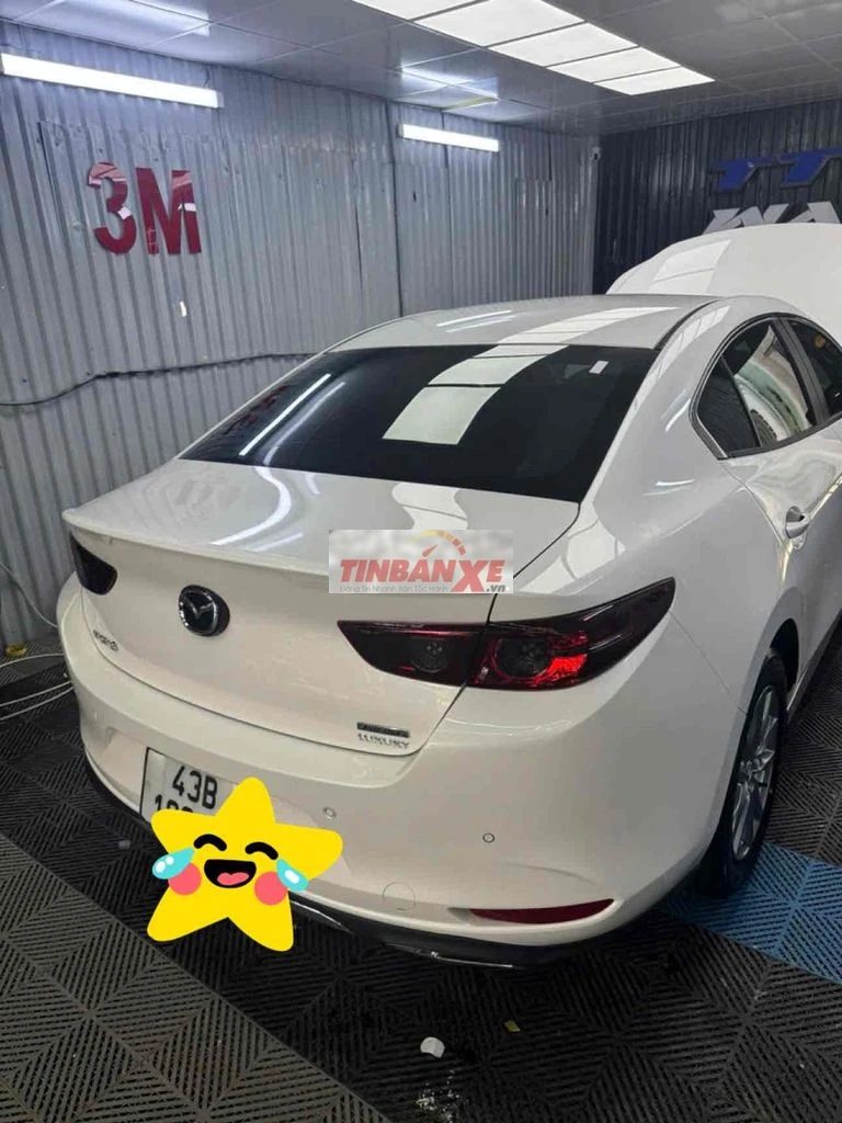 Mazda 3 Luxury 1.5L AT Trắng 12/2025