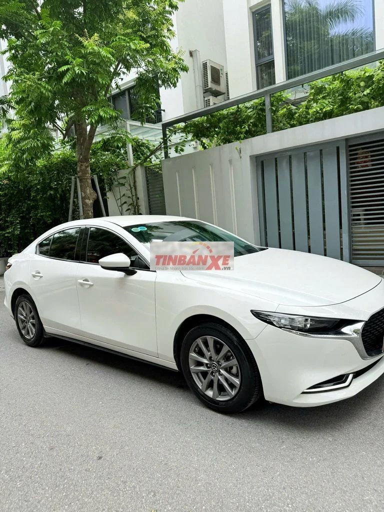 Mazda 3 All New Luxury Full Option màu trắng 2022