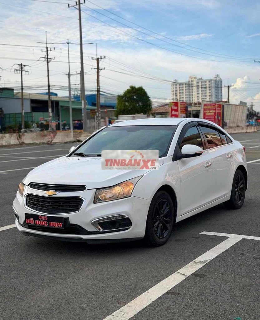 Chevrolet Cruze 2017 Sedan Trắng
