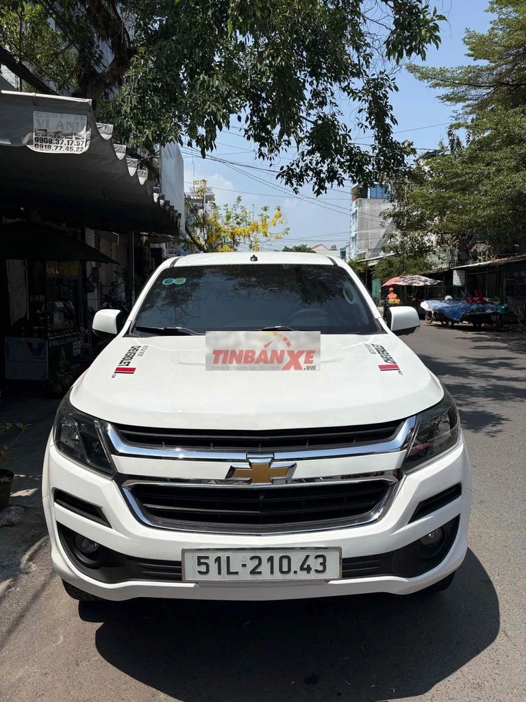 Chevrolet Trailblazer LT Trắng 7 chỗ Số tự động